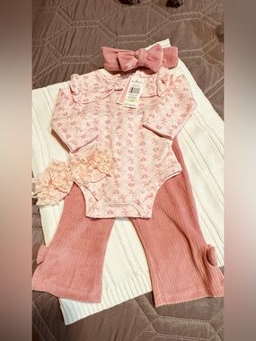 Juicy Couture Dusty Rose Ribbed Baby Set